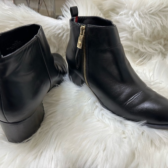 Tommy Hilfiger side zipper block heel booties - Picture 9 of 12